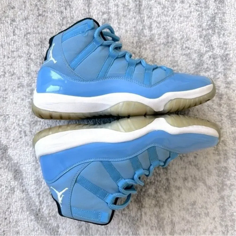 Jordan 11 Retro Ultimate Gift Of Flight Pantone 689479-405 Size 9.5